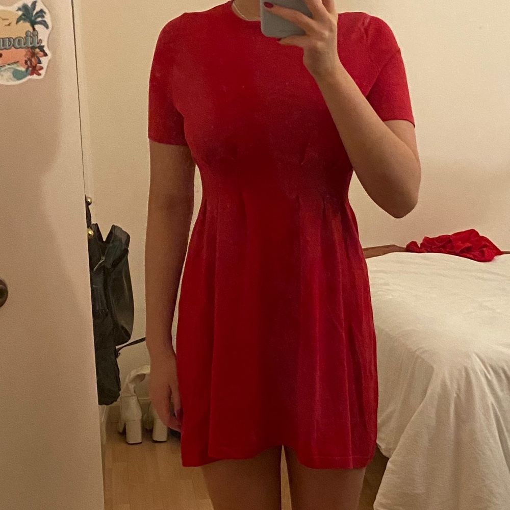 flowly red dress